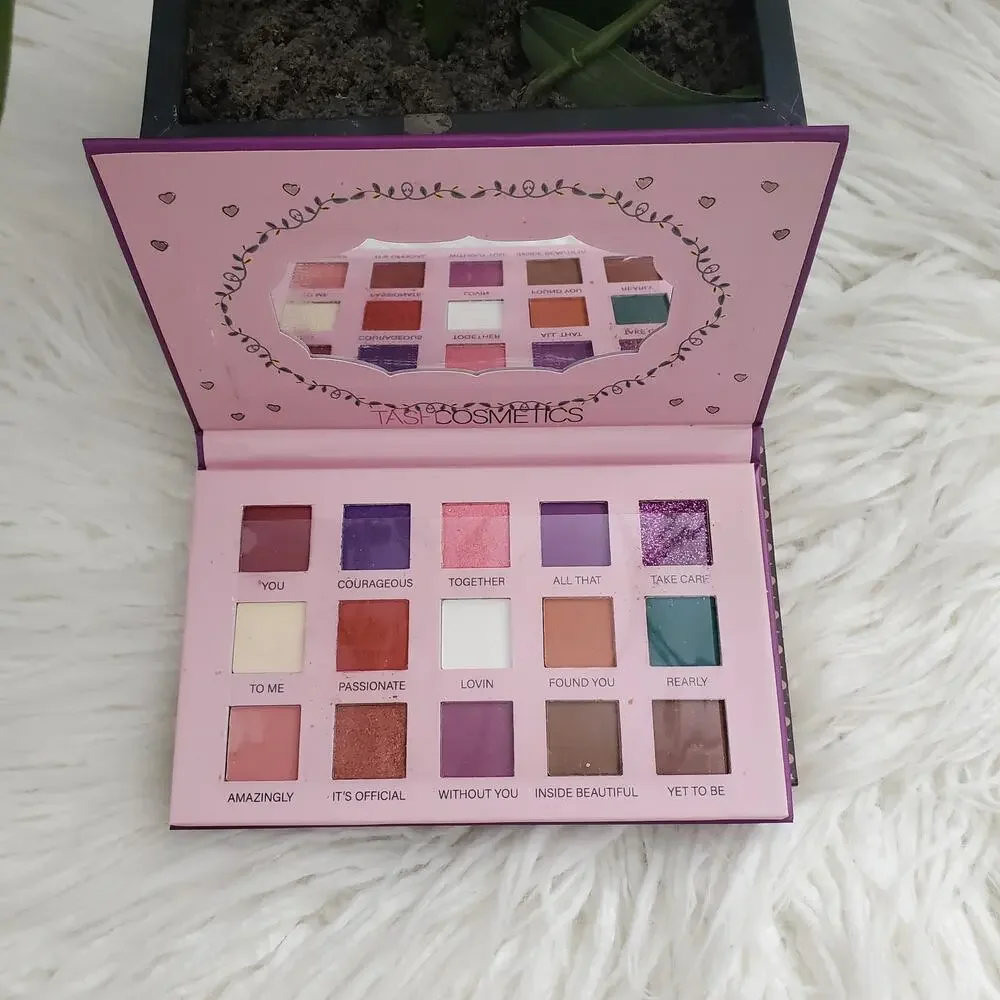 TASH Cosmetics All That Is You Sweet Series Eyeshadow Palette